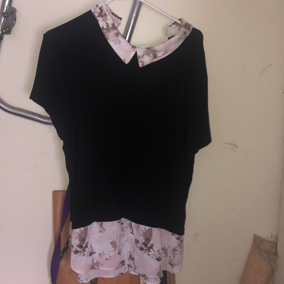 Elle Tops - Elle size large black with silky floral trim shirt